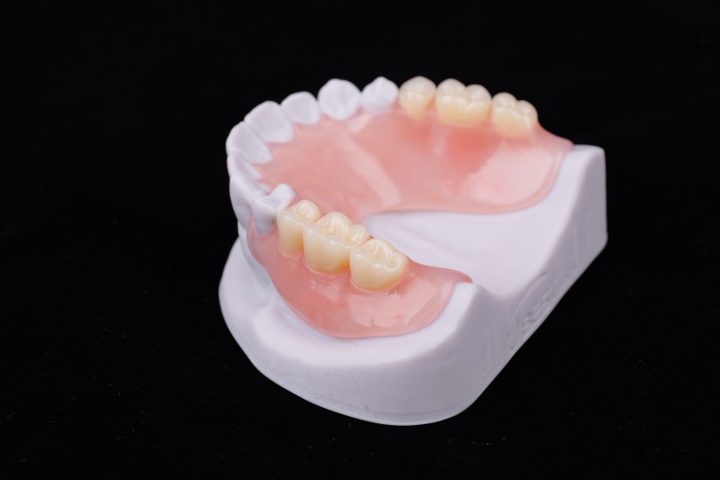 Flexible denture